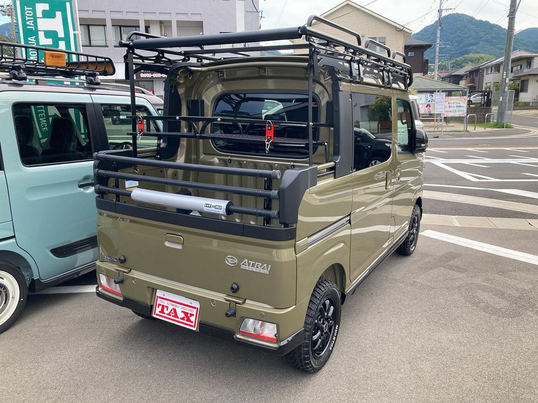 新型デッキバン！ハードカーゴ＆リフトアップ仕様♪