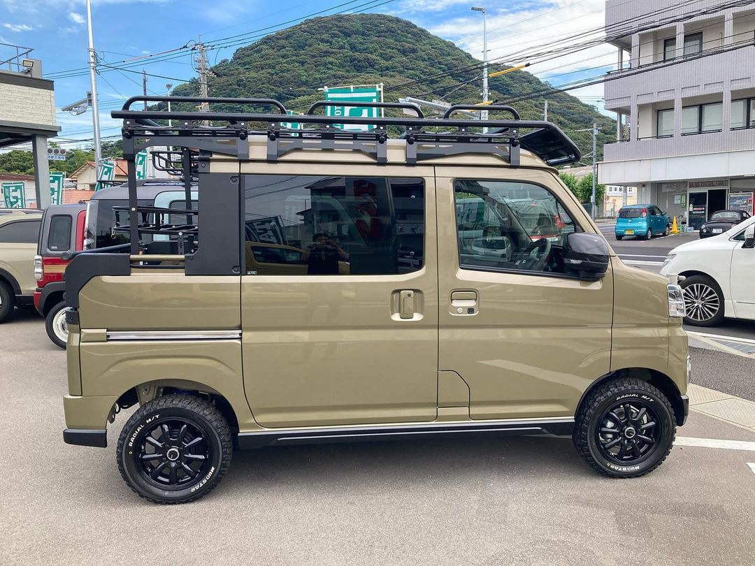 新型デッキバン！ハードカーゴ＆リフトアップ仕様♪