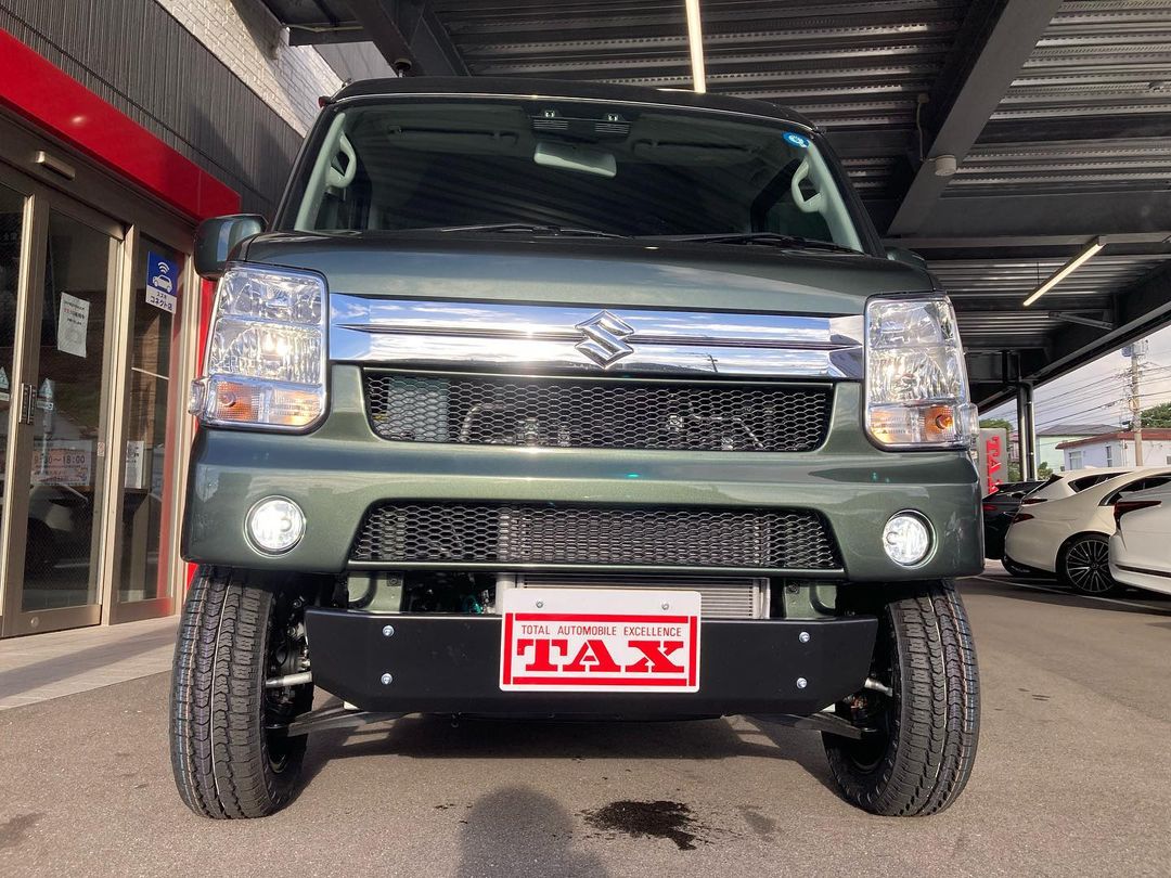 今回は、お客様からのご依頼でプラスラインさんのバンパー取り付けです！！