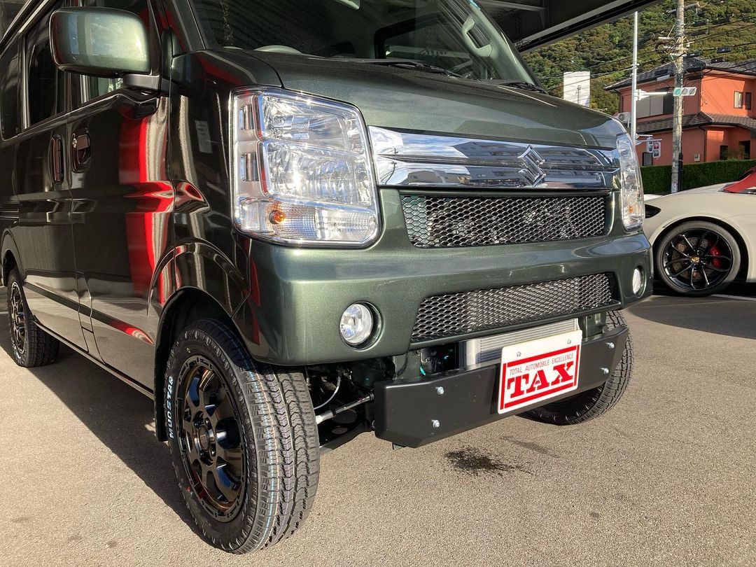 今回は、お客様からのご依頼でプラスラインさんのバンパー取り付けです！！