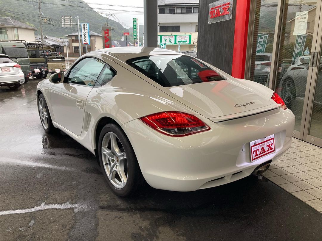 ポルシェ　ケイマン 2.9 ボディカラーホワイト