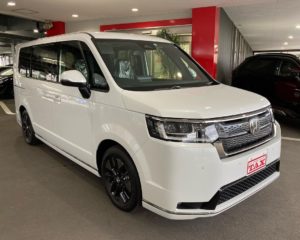 新型ステップワゴン入荷しました🎶