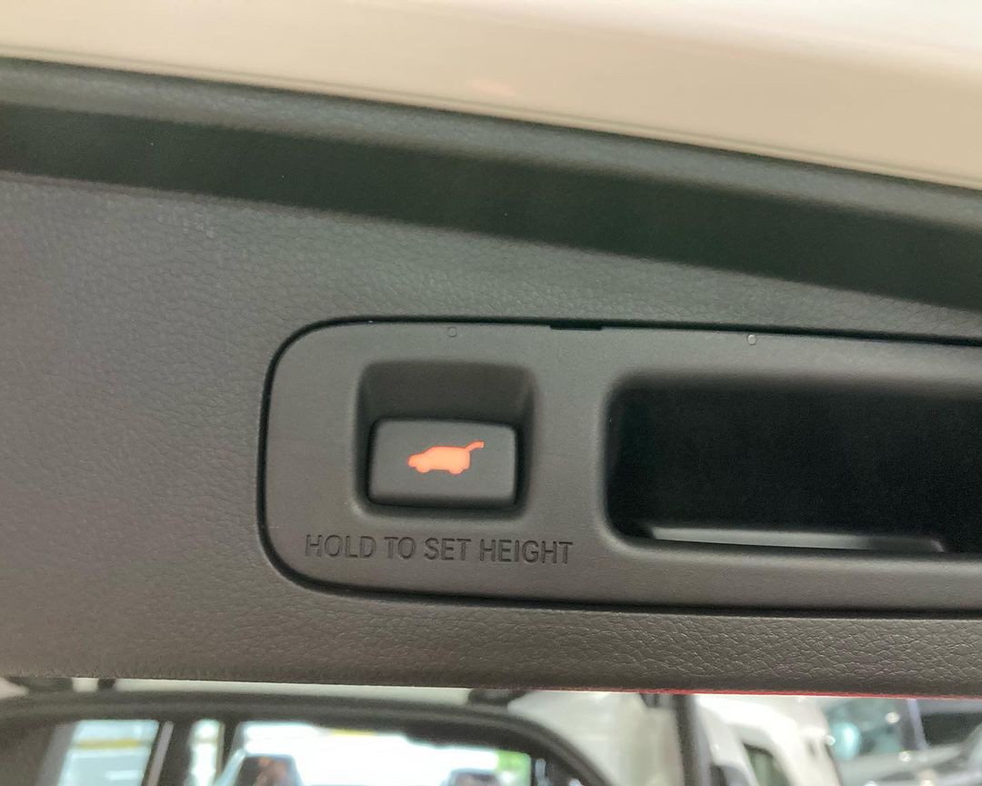 新型ステップワゴン入荷しました🎶