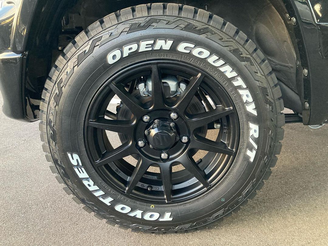 オールブラックなダムドのジムニーlittle.Gのできあがり😎