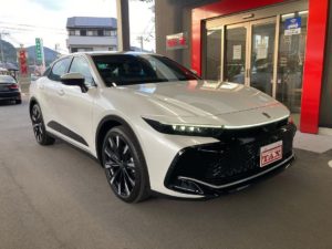 新型クラウン入庫しましたー♪