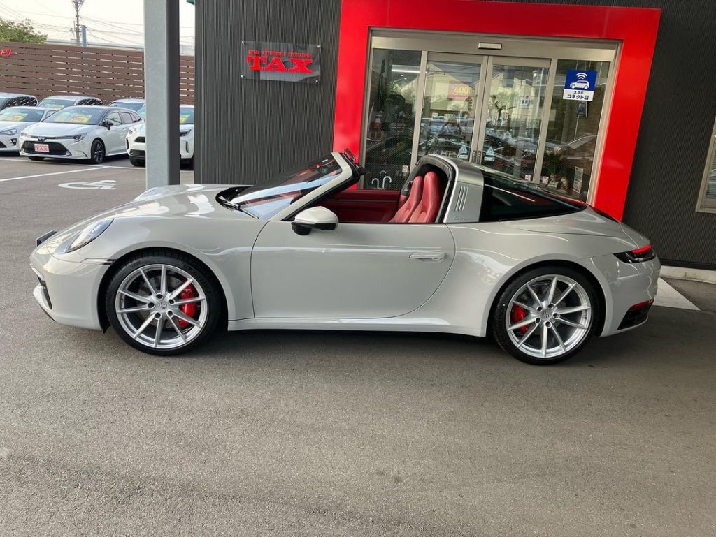またまたとんでもない車が入庫しちゃいました🤫 ポルシェ911タルガ4S❤️
