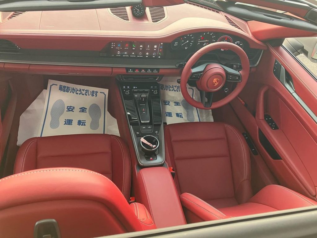 またまたとんでもない車が入庫しちゃいました🤫 ポルシェ911タルガ4S❤️