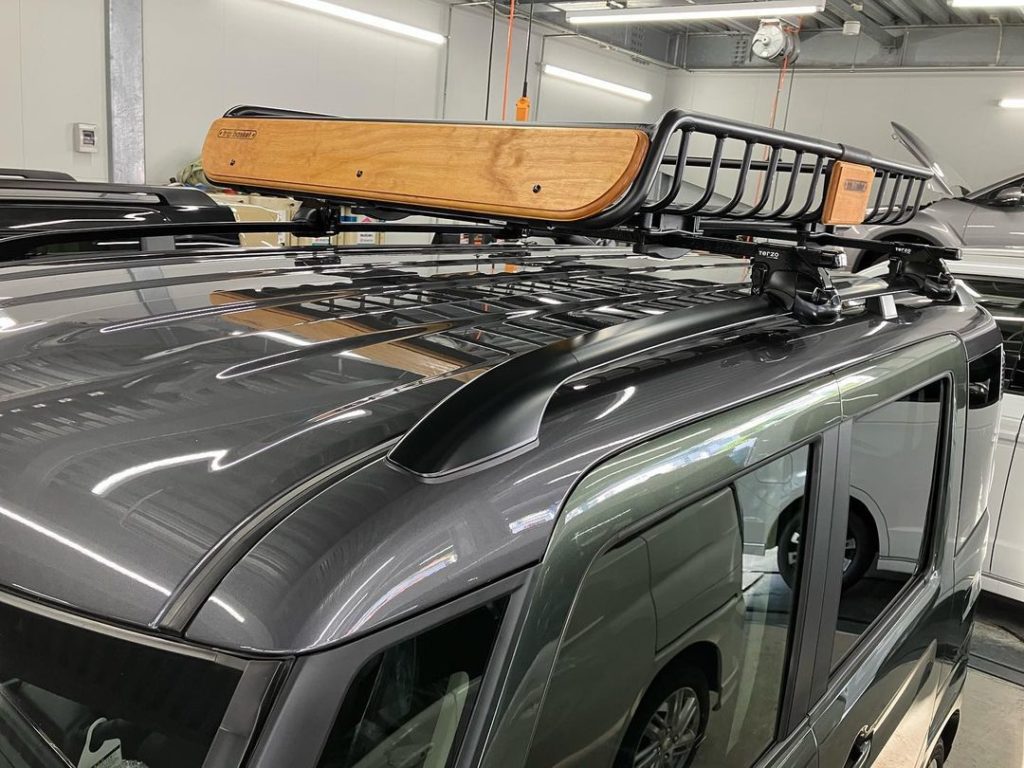 今回は、当社にて新車を発注していただき→そのままダムドノマドを製作させていただきました❗️