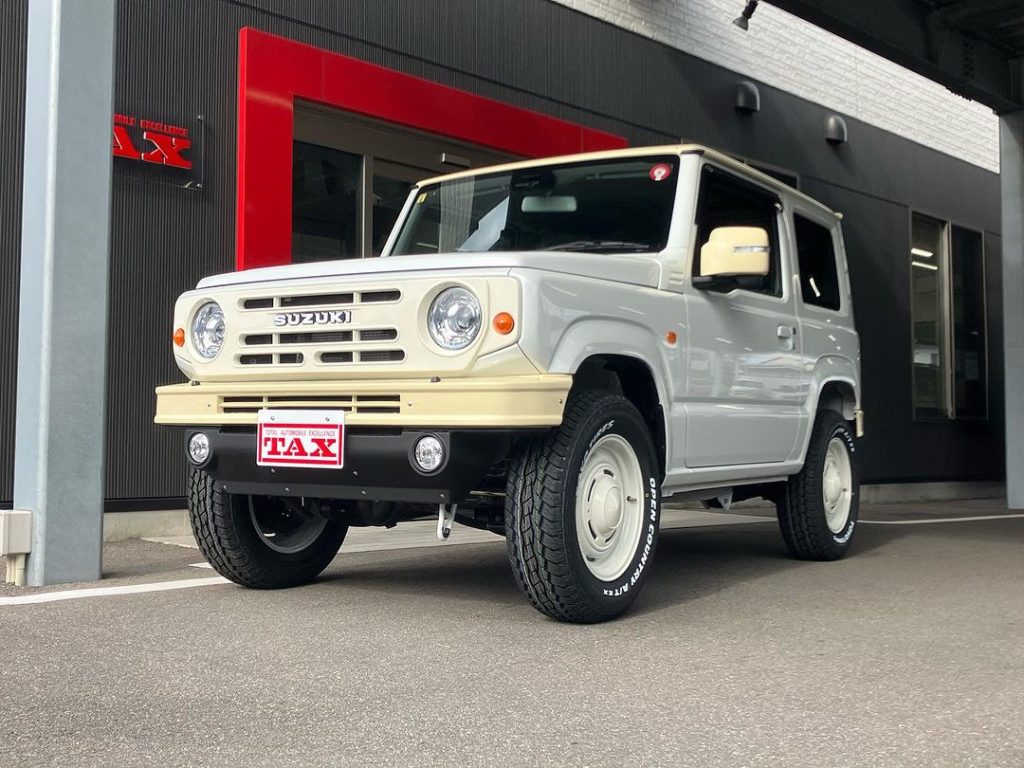 パールホワイトのジムニーでダムド、ザ・ルーツ🤗