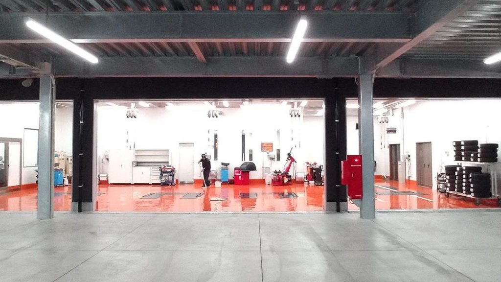 TAX長崎本店。 長崎車輌センターのサービス工場です❗️