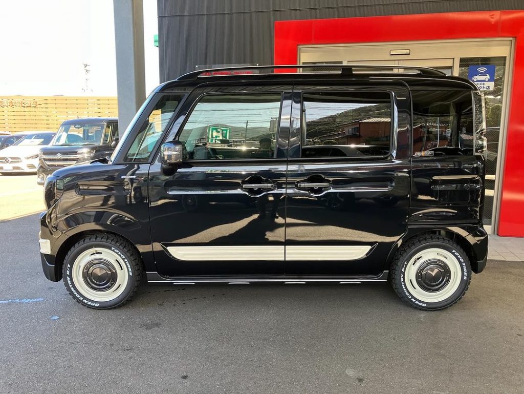 オシャレな白黒モノトーンなスペーシアギアのダムド、ノマド完成❤️