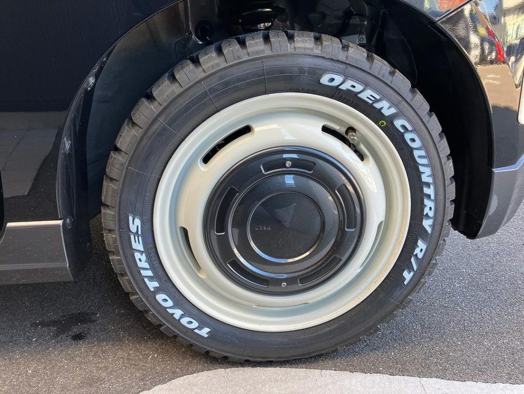 オシャレな白黒モノトーンなスペーシアギアのダムド、ノマド完成❤️