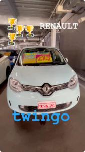 とてもキュートな車が入庫🥰 ルノートゥインゴインテンス😄