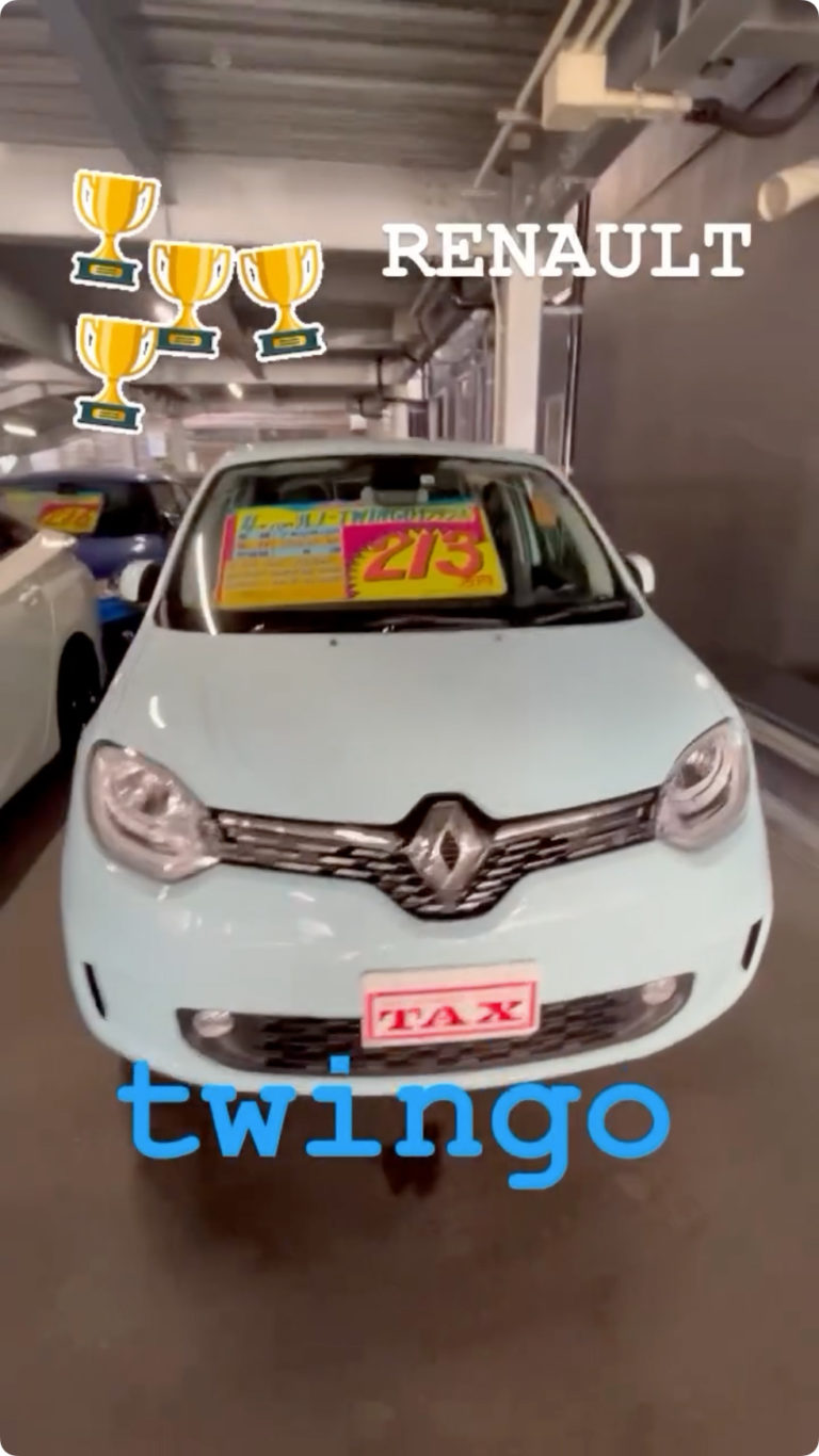 とてもキュートな車が入庫🥰 ルノートゥインゴインテンス😄